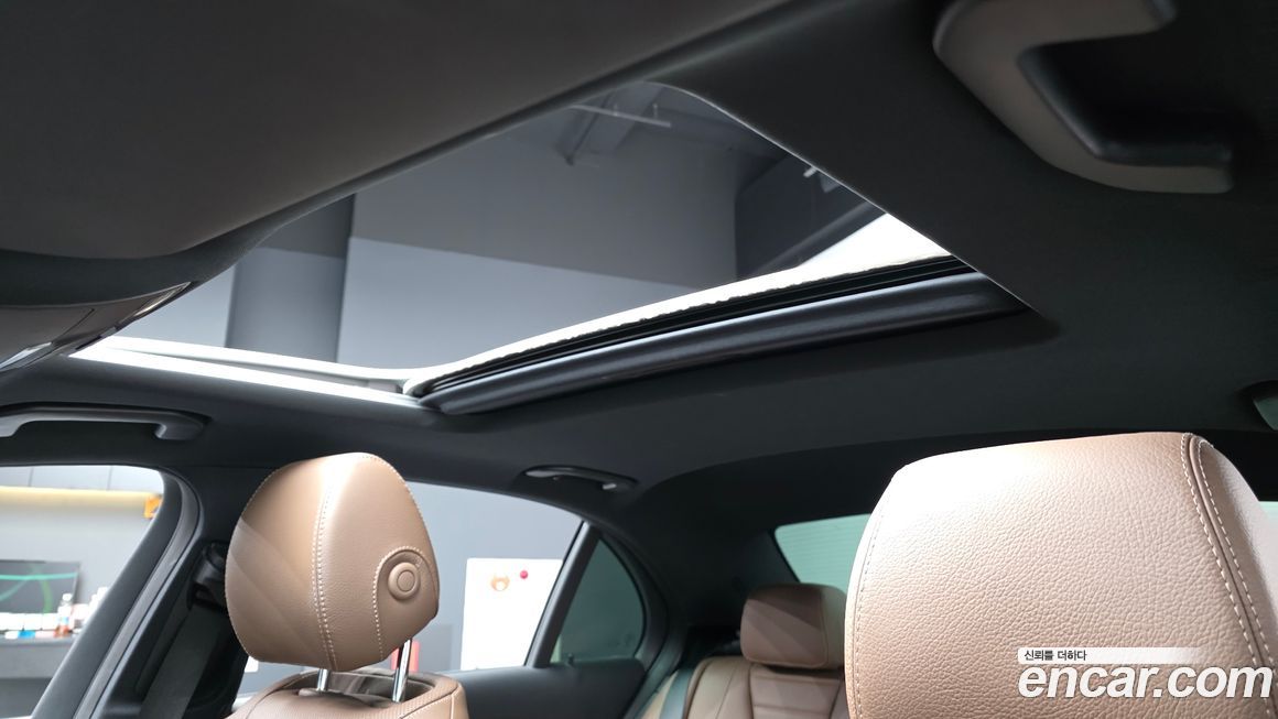 Mercedes-Benz E-Class 2021