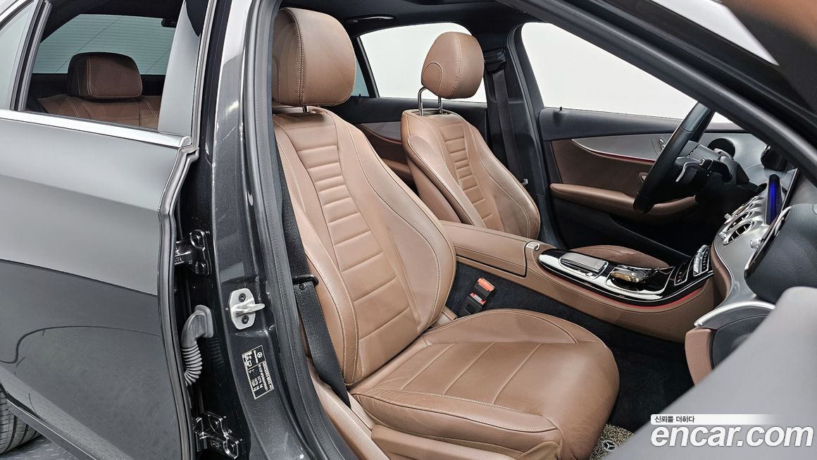 Mercedes-Benz E-Class 2021