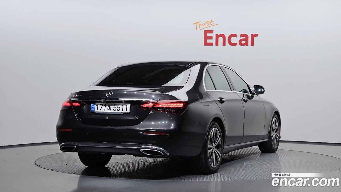 Mercedes-Benz E-Class 2021