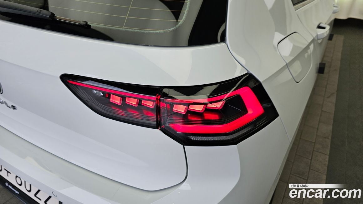 Volkswagen Golf 2025