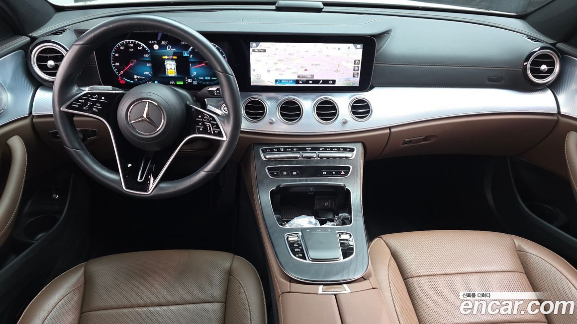 Mercedes-Benz E-Class 2021