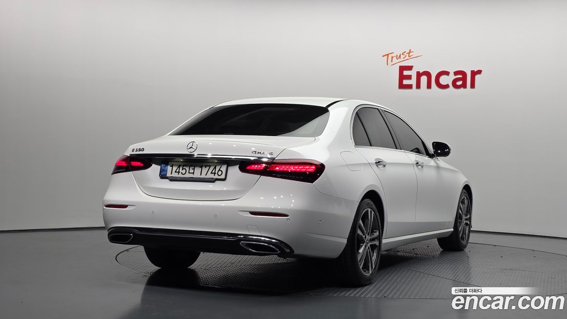 Mercedes-Benz E-Class 2021