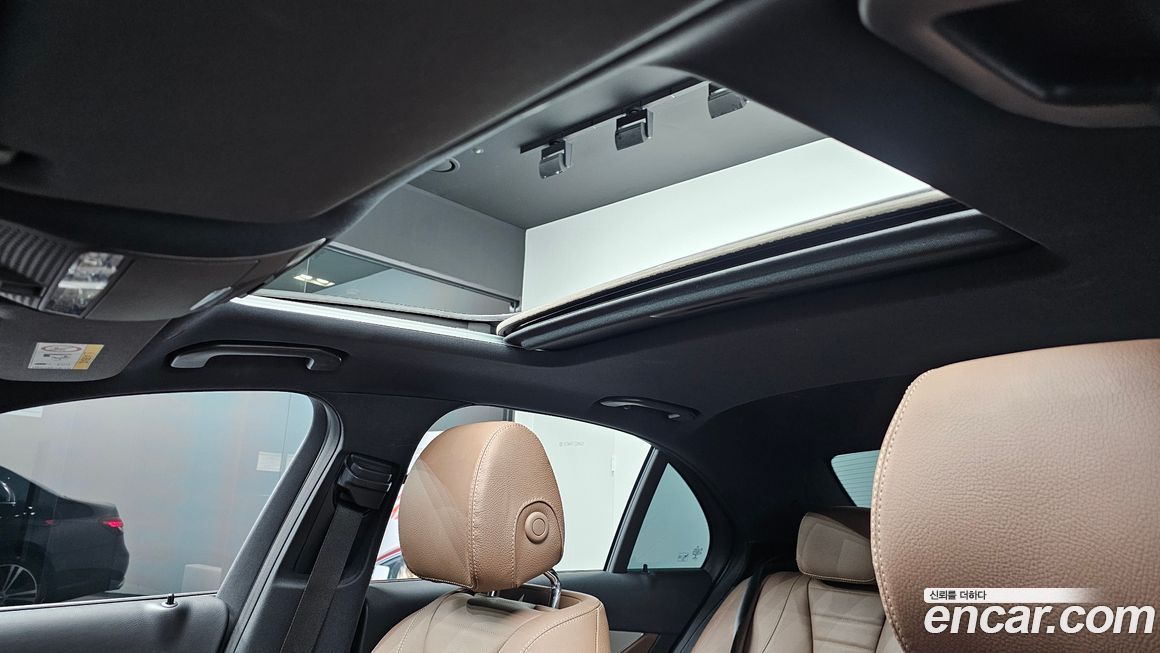 Mercedes-Benz E-Class 2021