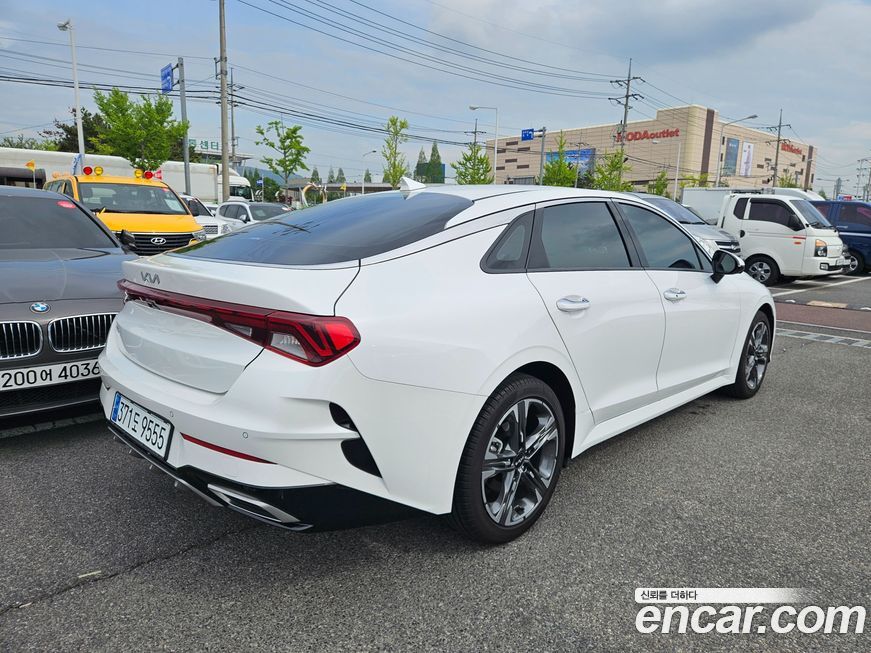 Kia K5 2023