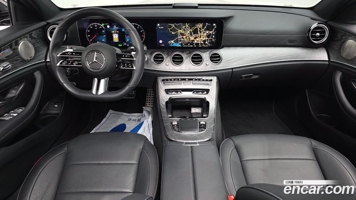 Mercedes-Benz E-Class 2022