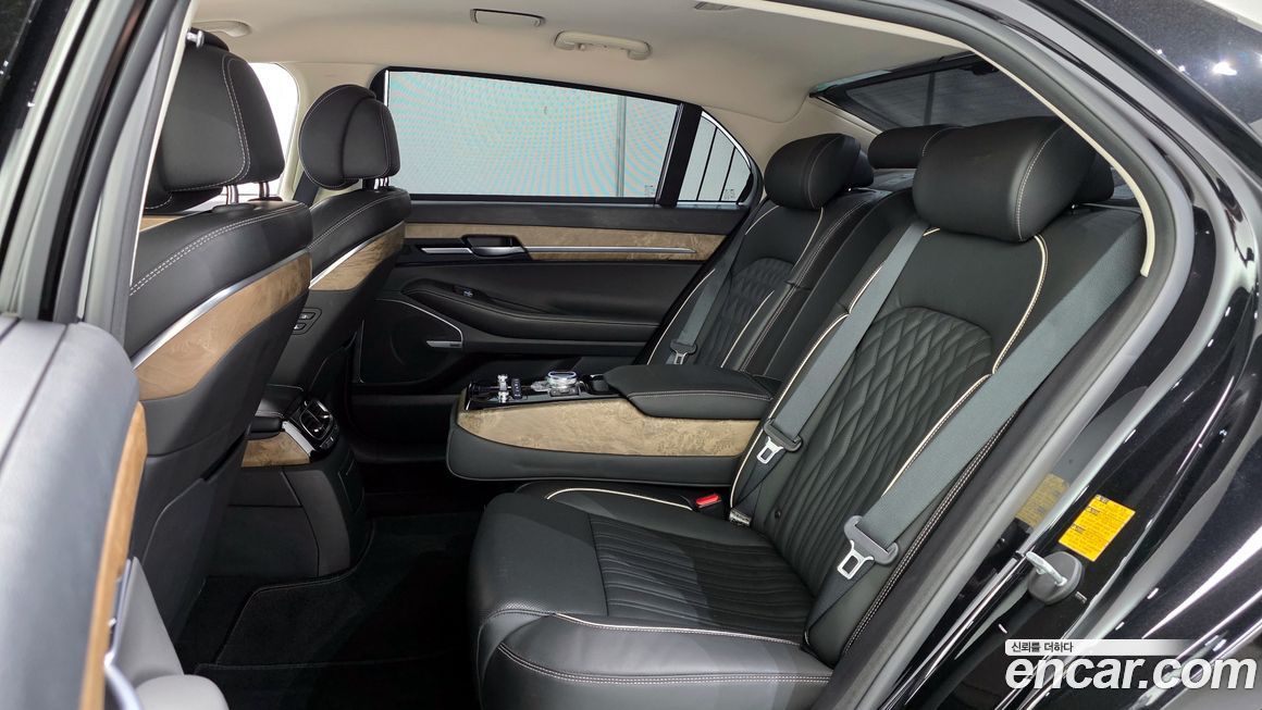 Genesis G90 2021