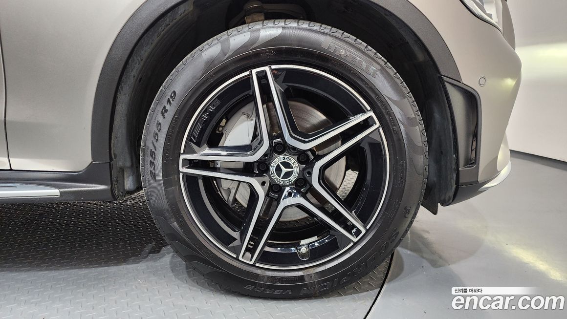 Mercedes-Benz GLC-Class 2022