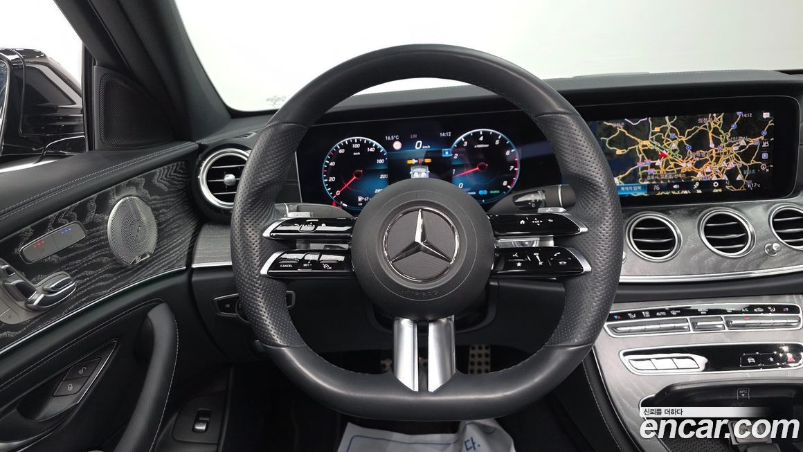 Mercedes-Benz E-Class 2022