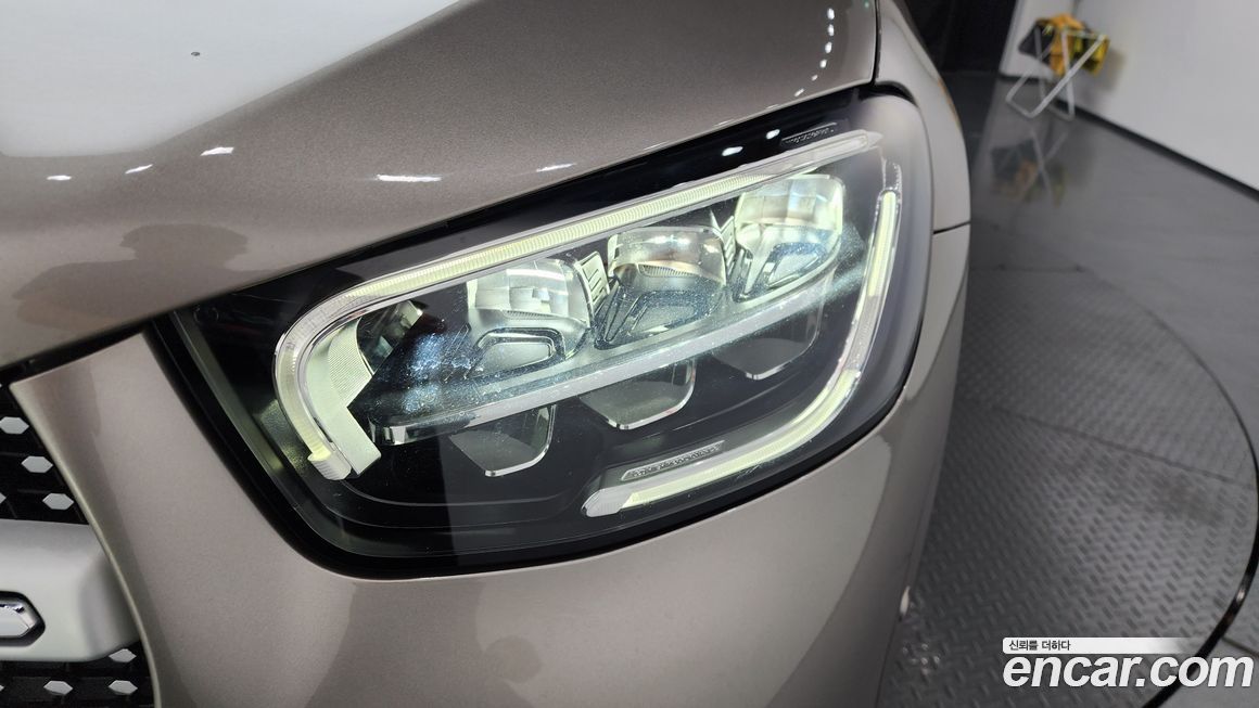 Mercedes-Benz GLC-Class 2022