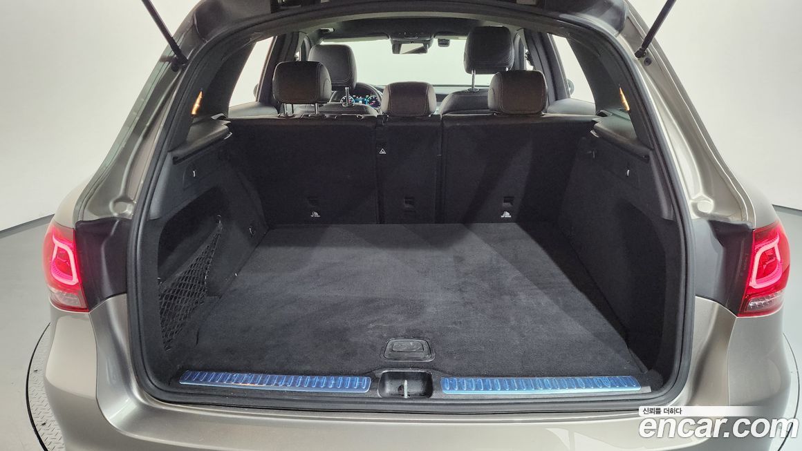 Mercedes-Benz GLC-Class 2022