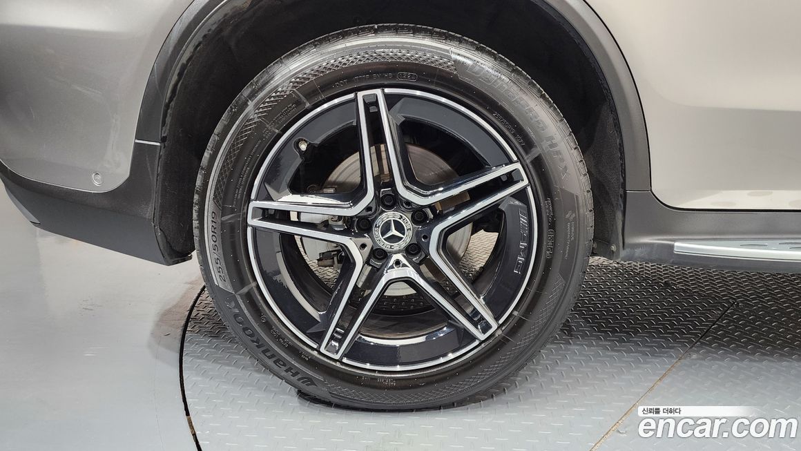 Mercedes-Benz GLC-Class 2022