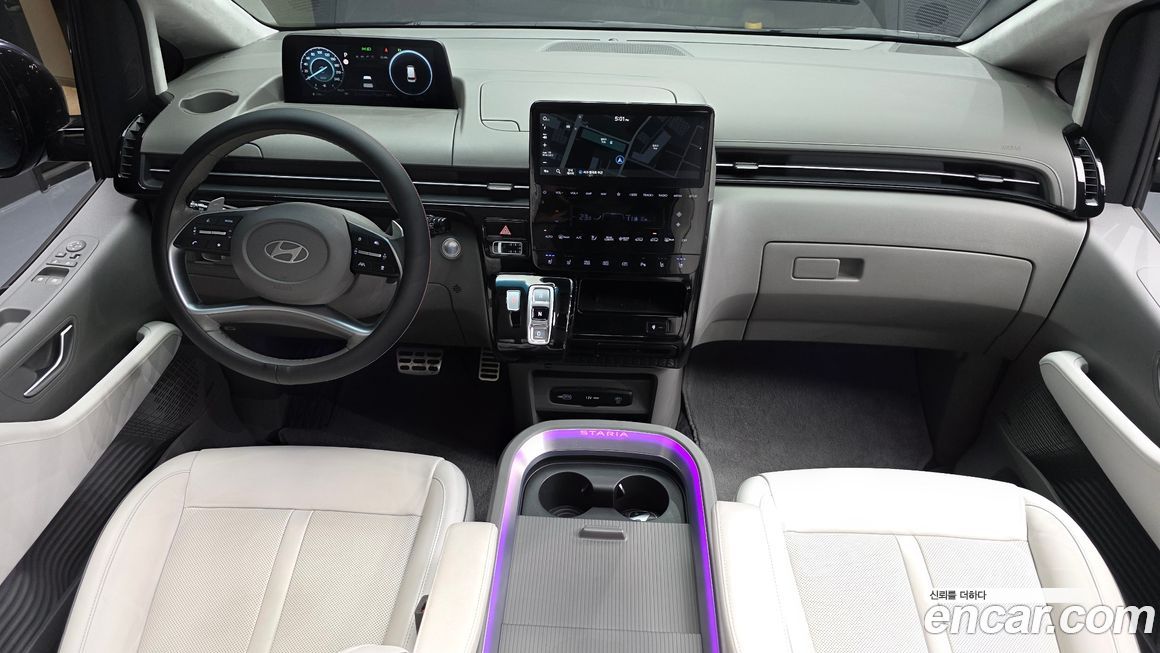 Hyundai Staria 2025