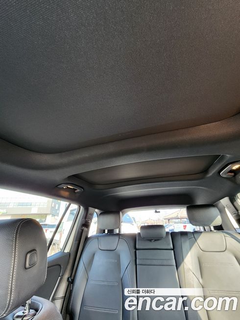 Mercedes-Benz EQB 2023