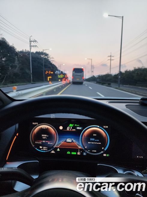 Mercedes-Benz EQB 2023