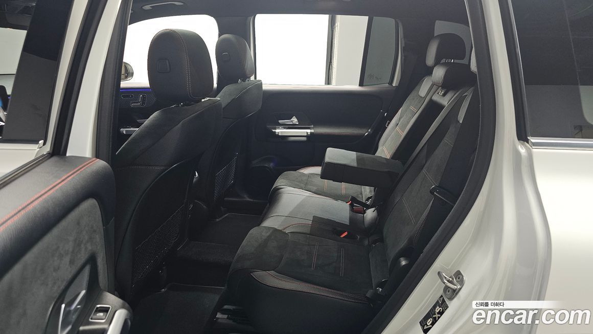 Mercedes-Benz GLB-Class 2025