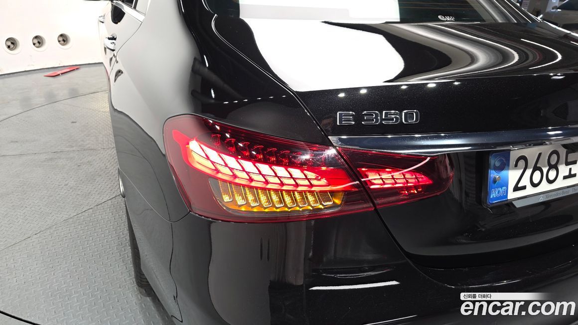 Mercedes-Benz E-Class 2022