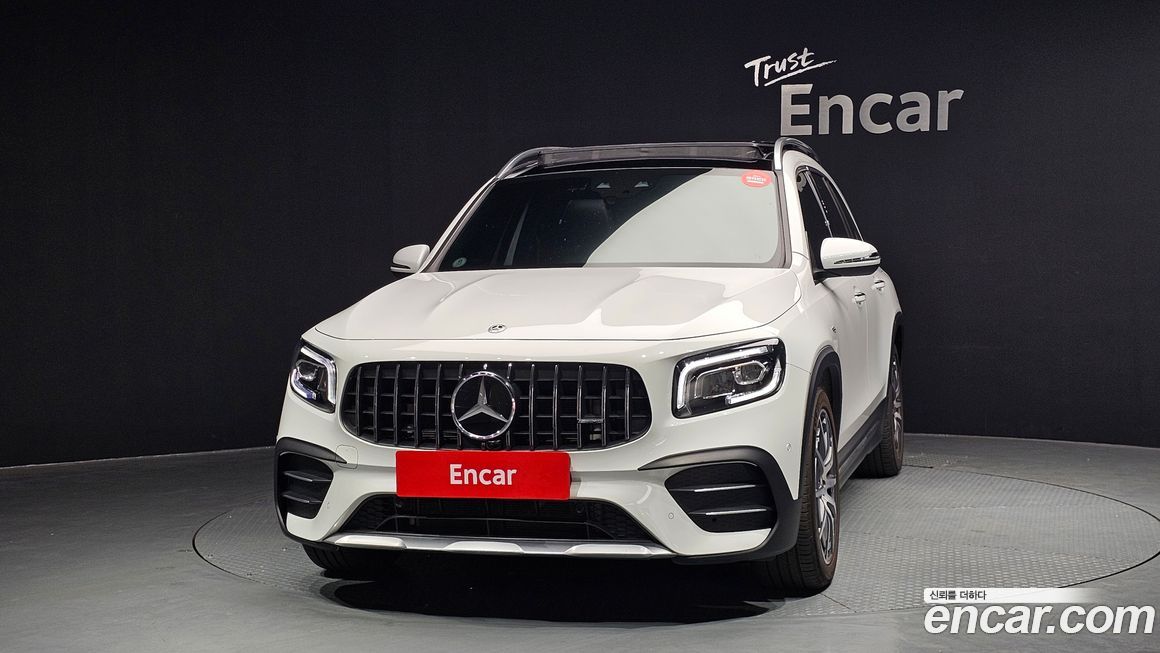 Mercedes-Benz GLB-Class 2023