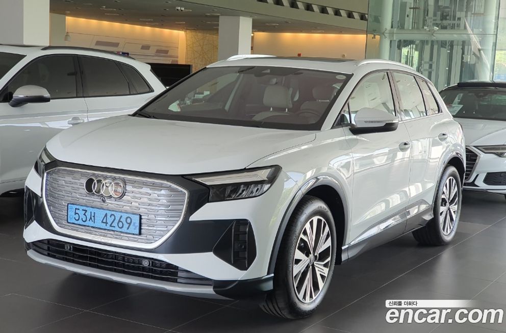 Audi Q4 e-tron 2025