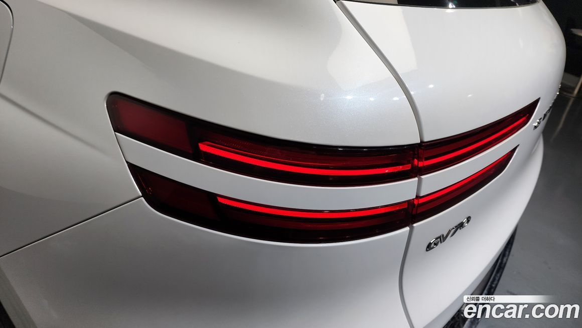 Genesis GV70 2024
