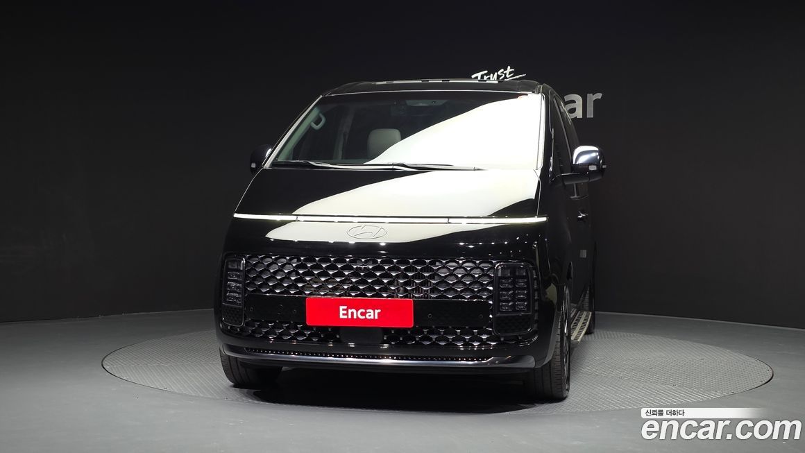 Hyundai Staria 2025