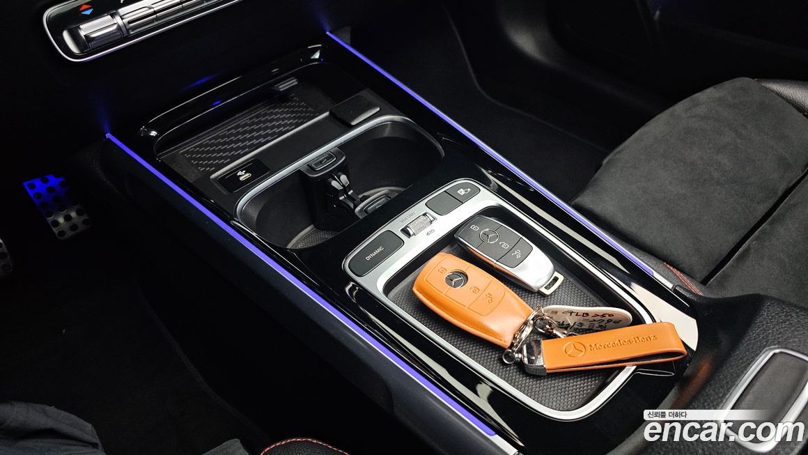 Mercedes-Benz GLB-Class 2025