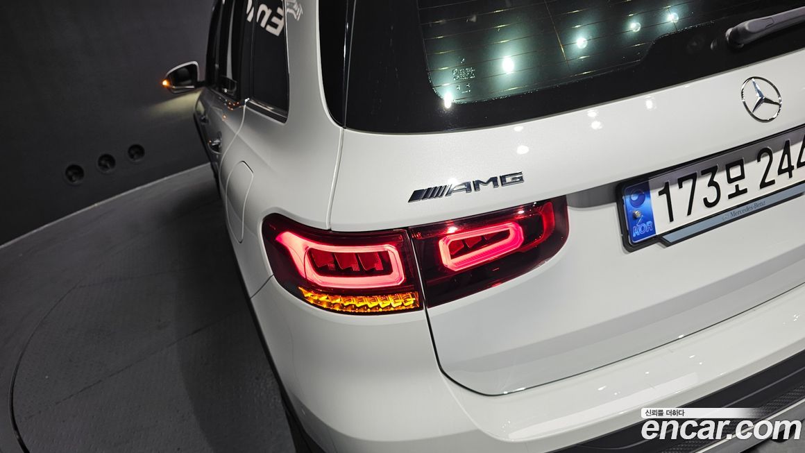 Mercedes-Benz GLB-Class 2023