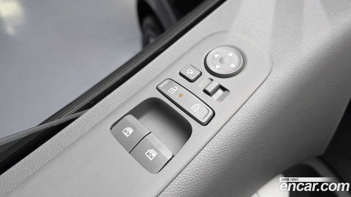 Hyundai Staria 2025
