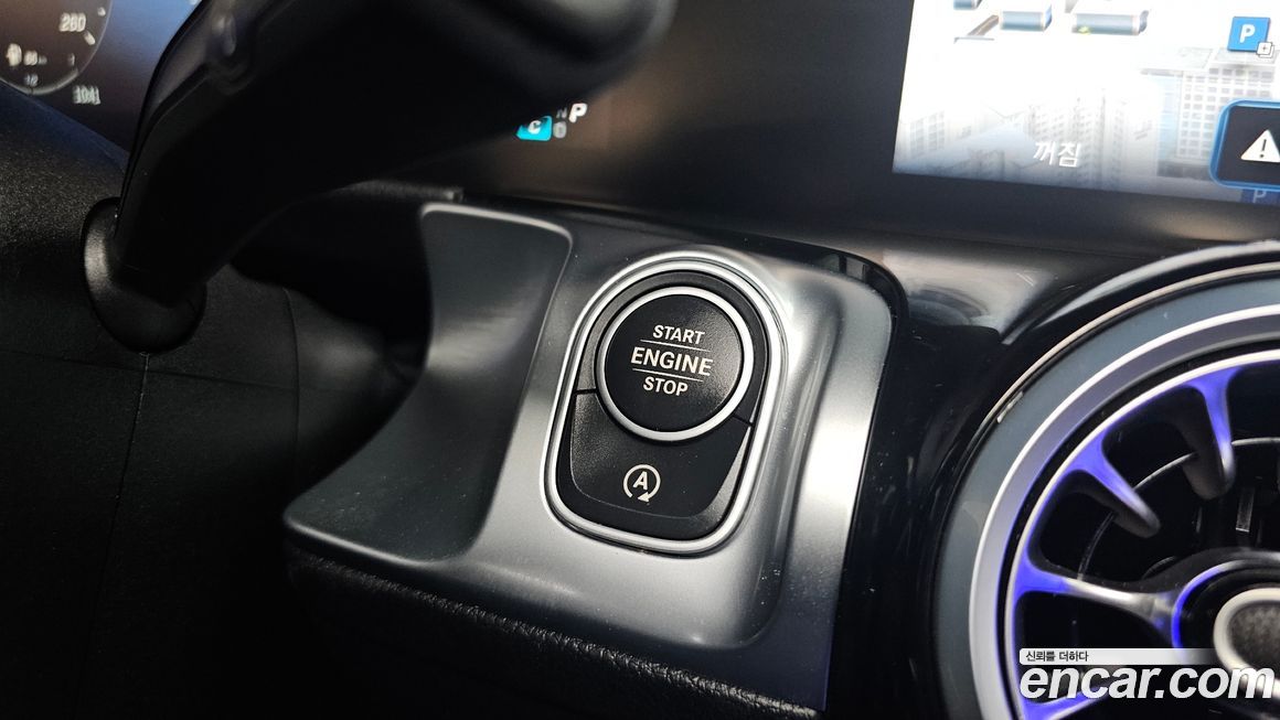 Mercedes-Benz GLB-Class 2025