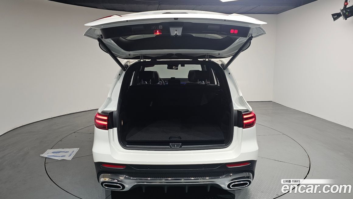 Mercedes-Benz GLB-Class 2025