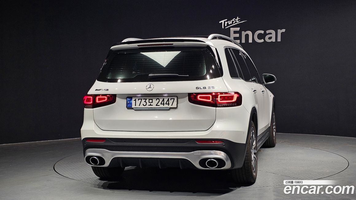 Mercedes-Benz GLB-Class 2023