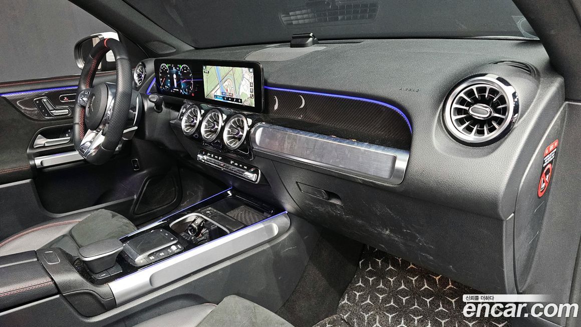 Mercedes-Benz GLB-Class 2023