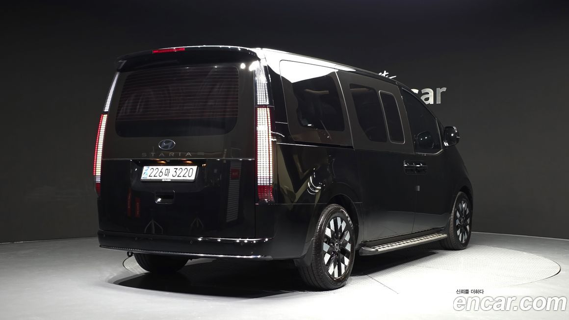 Hyundai Staria 2025