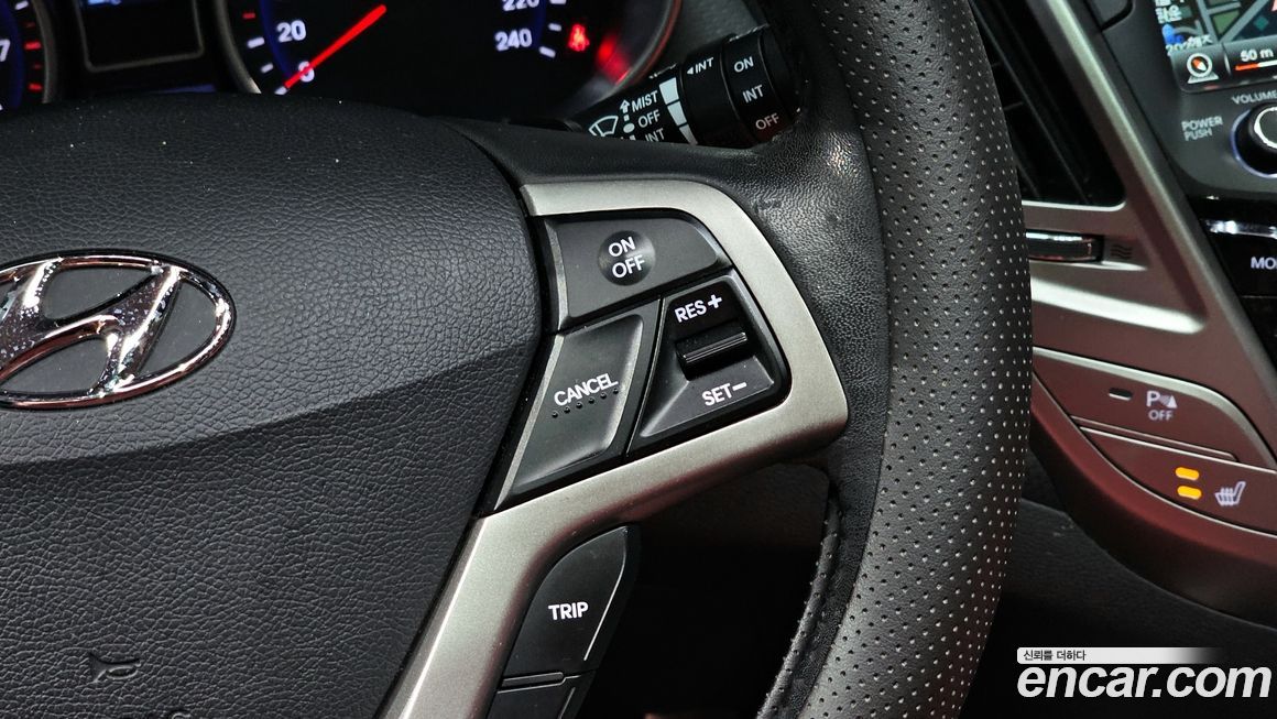 Hyundai Veloster 2012