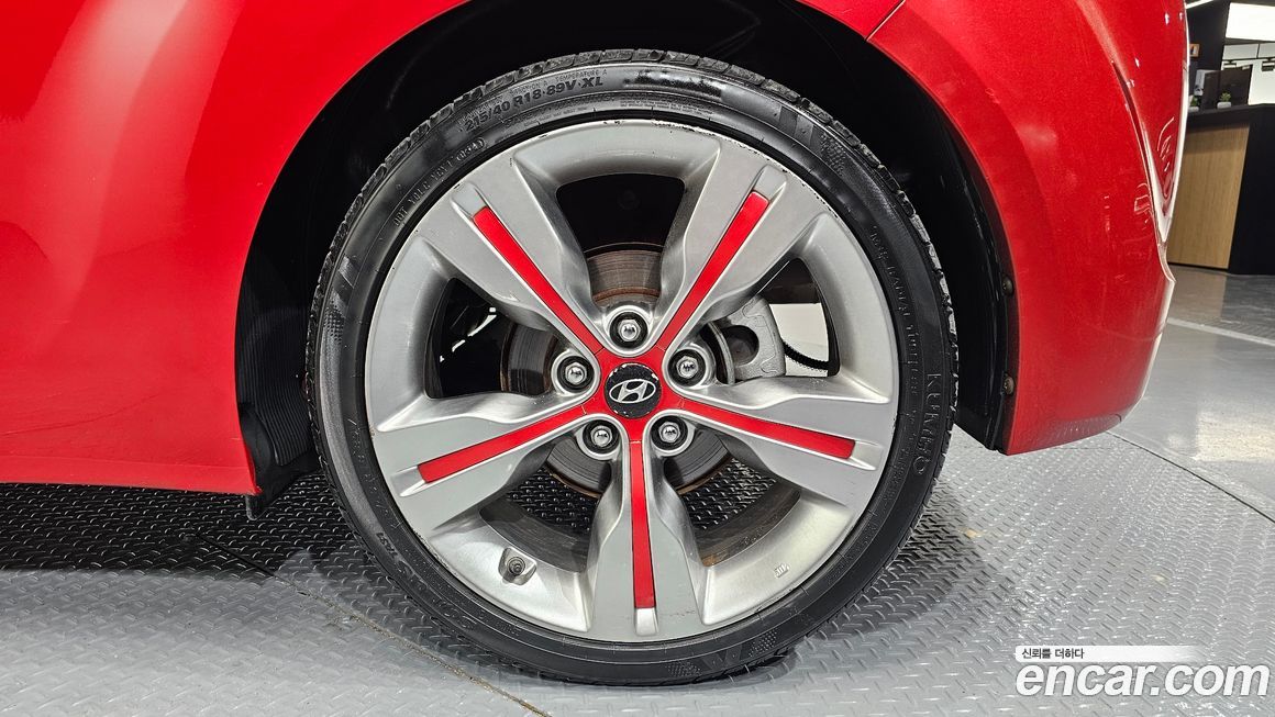 Hyundai Veloster 2012