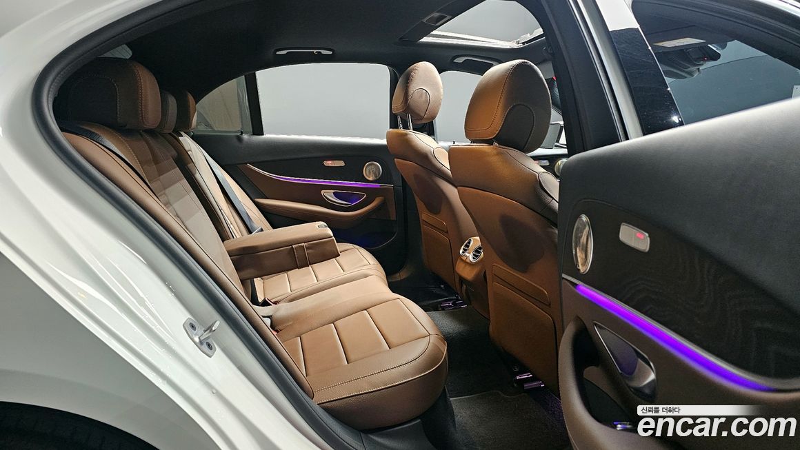 Mercedes-Benz E-Class 2023