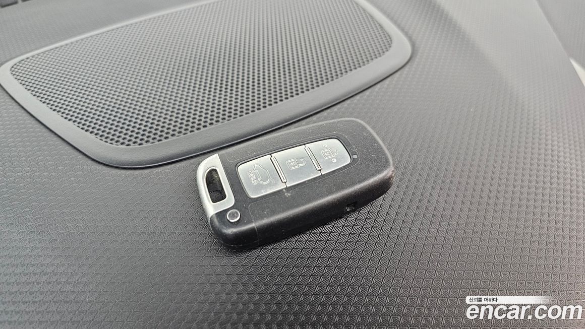 Hyundai Veloster 2012