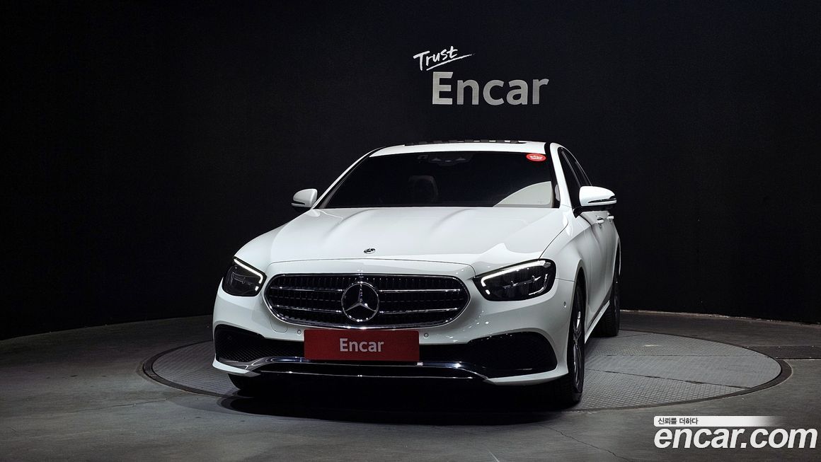 Mercedes-Benz E-Class 2023