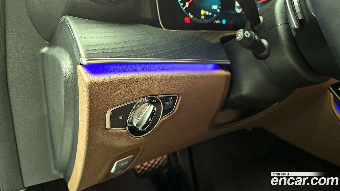 Mercedes-Benz E-Class 2023