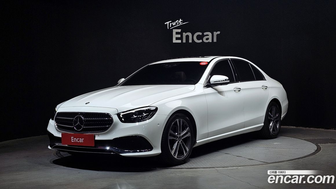 Mercedes-Benz E-Class 2023