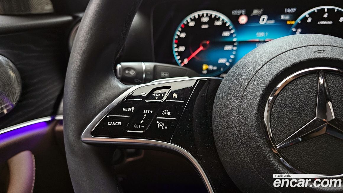 Mercedes-Benz E-Class 2023