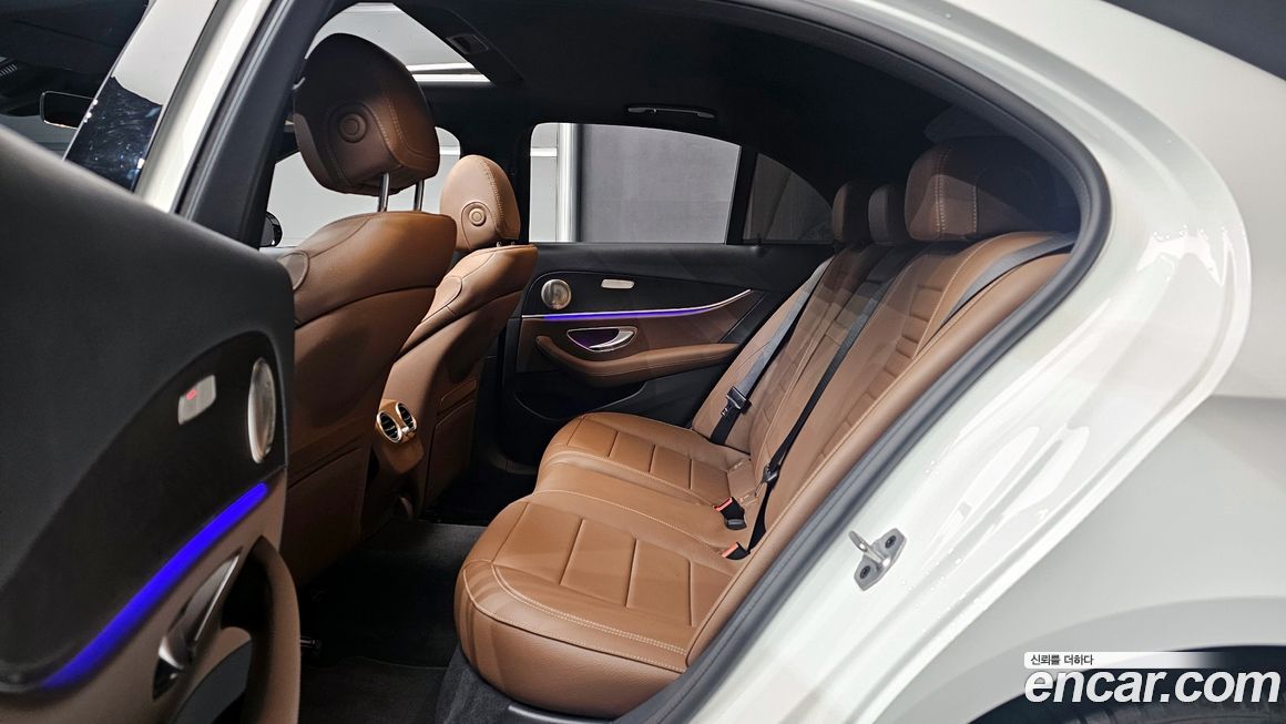 Mercedes-Benz E-Class 2023