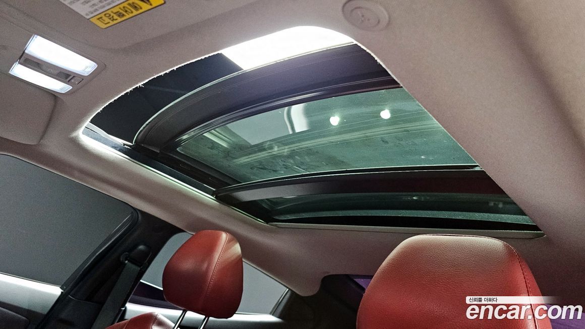 Hyundai Veloster 2012