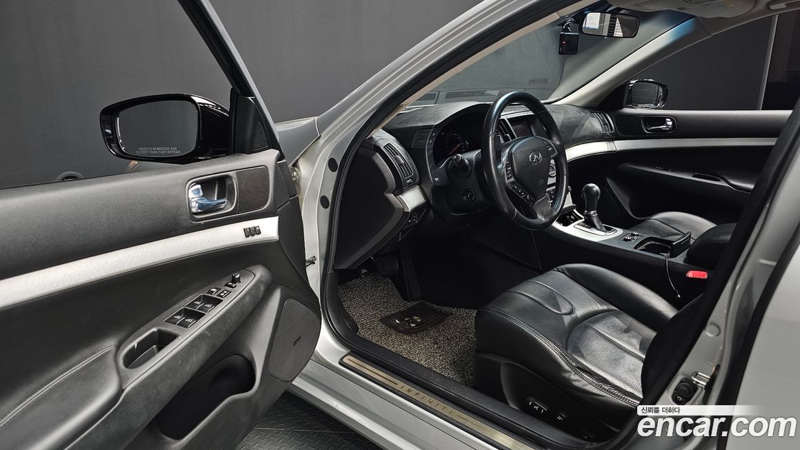 Infiniti G 2009