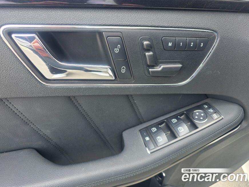 Mercedes-Benz E-Class 2010