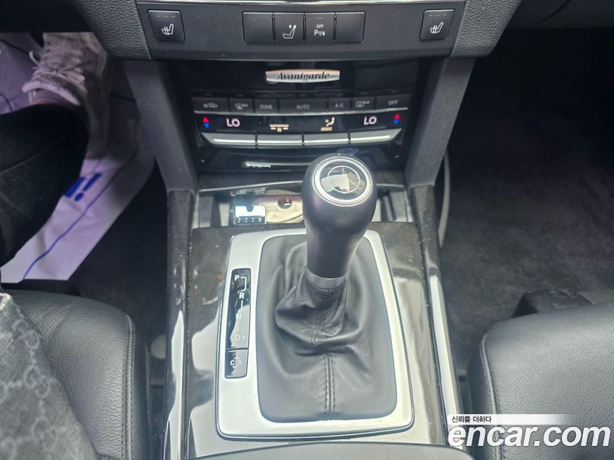 Mercedes-Benz E-Class 2010