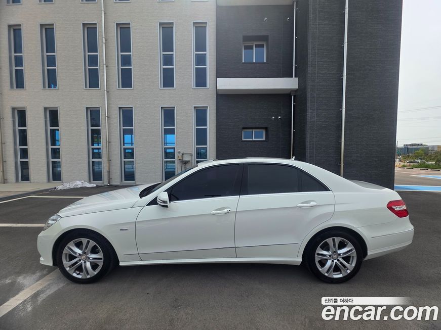 Mercedes-Benz E-Class 2010