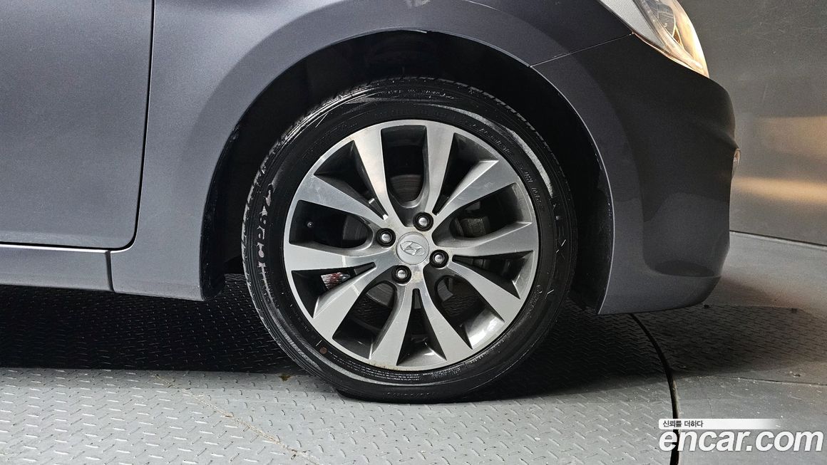 Hyundai Accent 2014