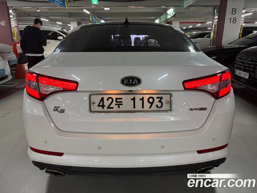 Kia K5 2011