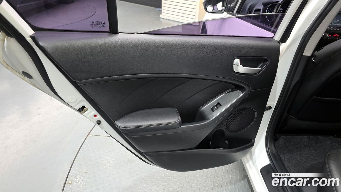 Kia K3 2014