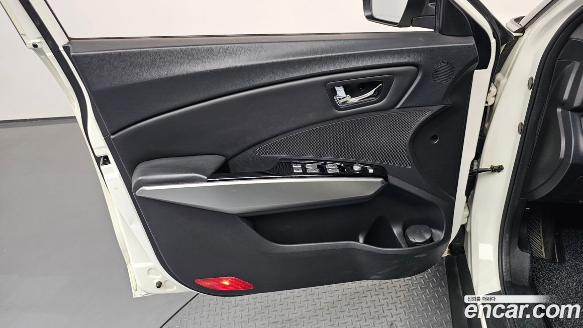 KG_Mobility_Ssangyong TIBOLI 2016